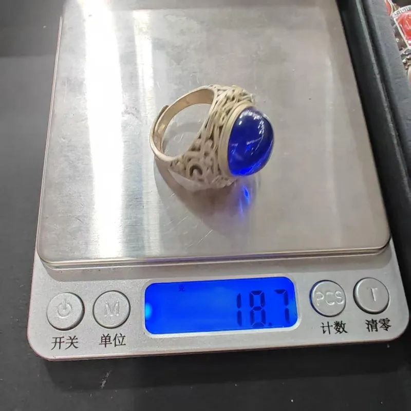 Vintage Hohl Geschnitzter Runder Blauer Imitations-Saphirring Unisex Retro Metall Fingerring Ethnischer Tribal Statement Herrenschmuck Geschenk – Detail 3