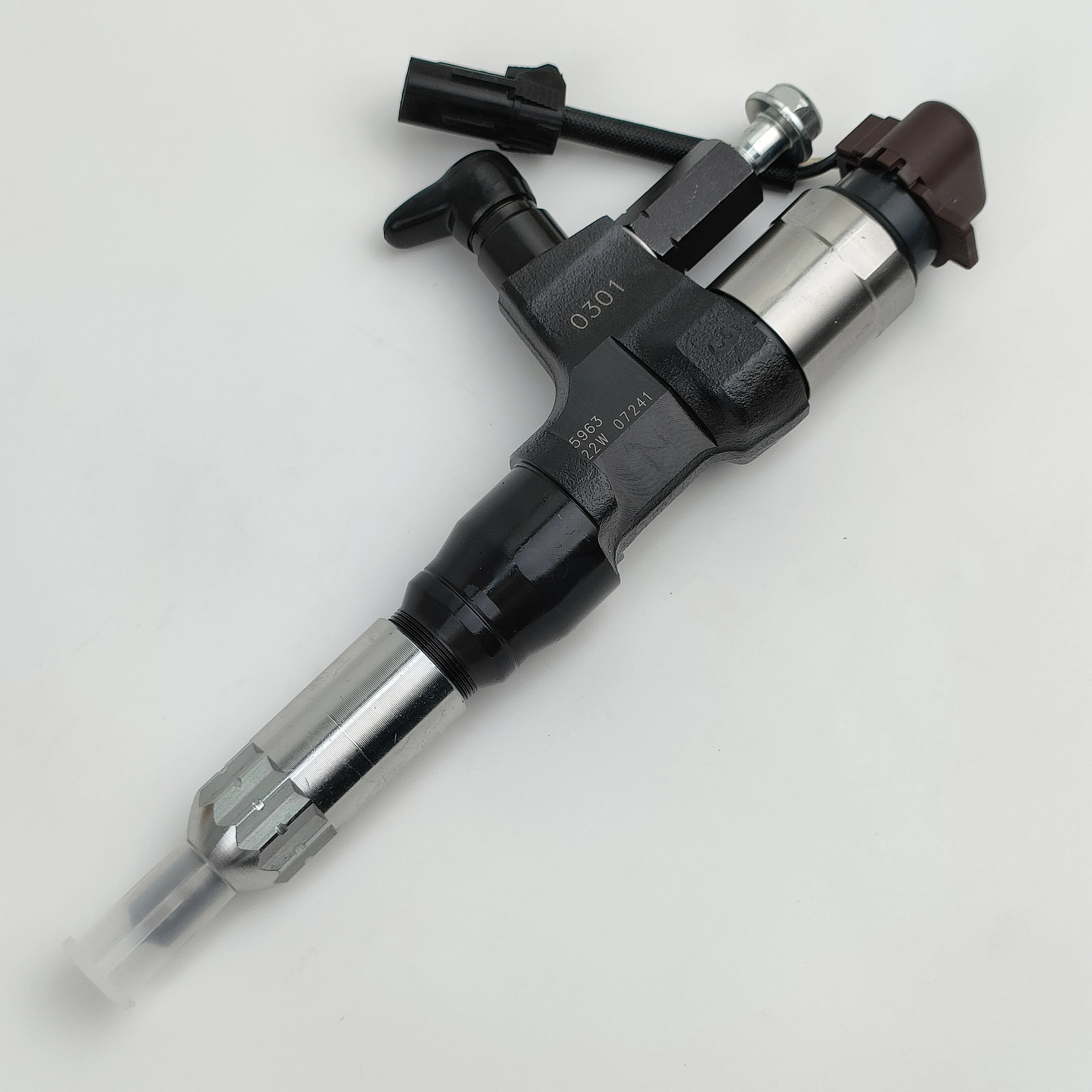New Condition Common Rail Injector 095000-5963 23670-E0300 Diesel Fuel Injector Nozzle For Hino Engine