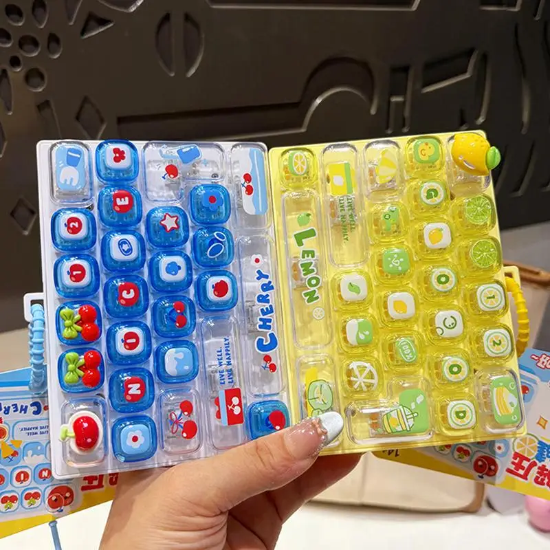 Niedliche Kawaii 3D-Cartoon-Tastenkappen mit Kirsch- und Pfirsich-Motiven und Soft-Touch-Oberfläche, perfekt für die Dekoration mechanischer Gaming-Tastaturen. – Detail 5