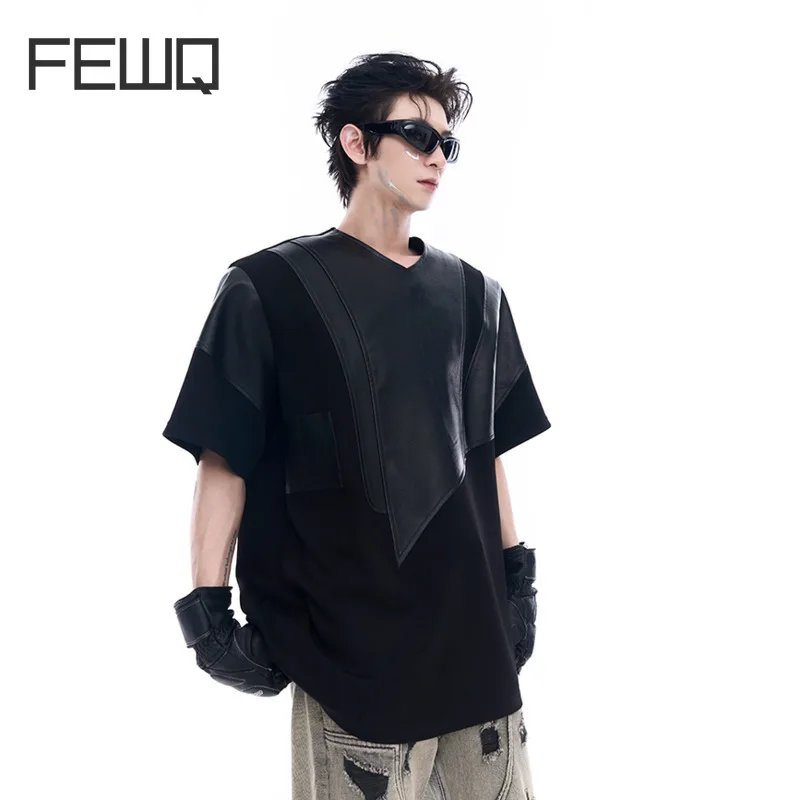 FEWQ Summer New Stylish Men's Tees V-neck Design PU Leather Stitched Short-sleeved T-shirt 2024 Menwear Fashion Tide 24E1317