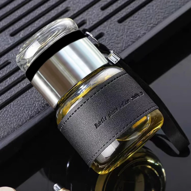 Ins hochwertige Pier Pier Glas transparente Teetasse tragbare Auto Wasser Tasse Hand Tasse Anti-Verbrühungen Tee Trennung Tasse