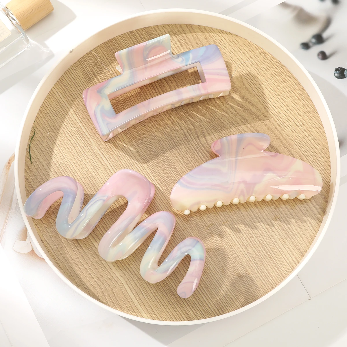 AWAYTR Pink Printed Ripple Hair Claws Fashion Arcylic Hair Clips Crab For Girl Gift Hair Accessories Festival Headwear