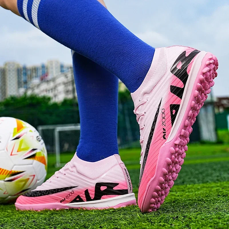 

2025Breathable Studded Soccer Training ShoesMid-top New Men Soccer Shoes Cleat Football BootssMatch Sneakers Futsal Indoor