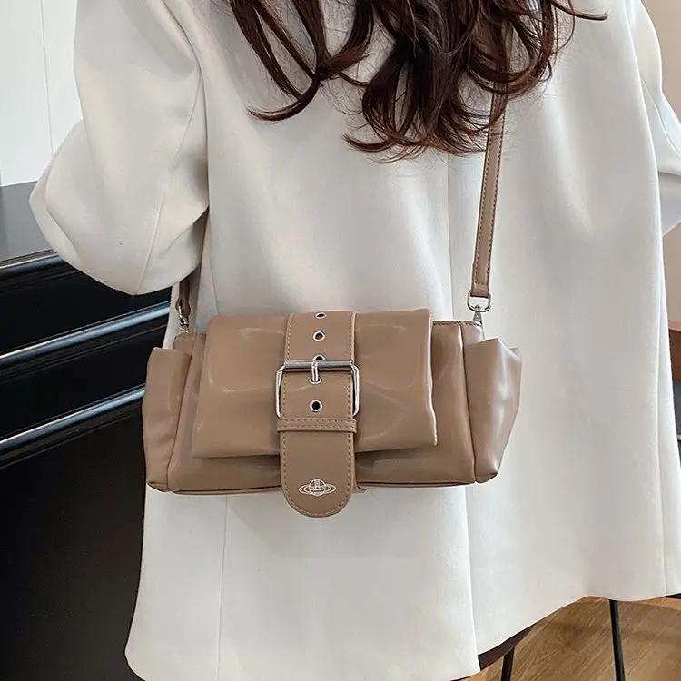 

2026 Fall New Trendy Women's Crossbody Bag Niche Ins Design Large Capacity Chain Shoulder Bag