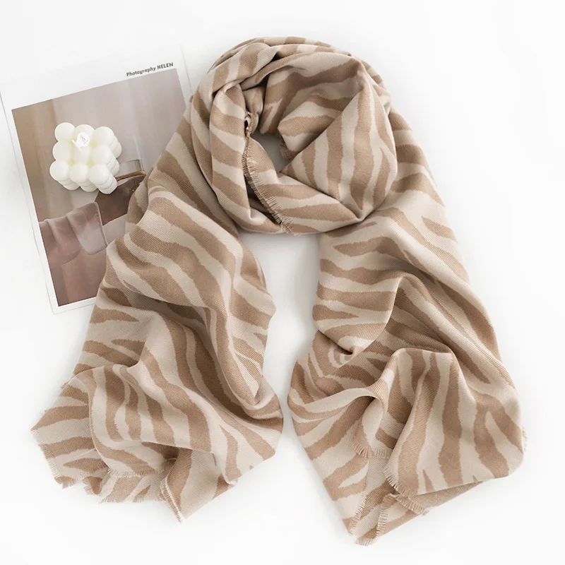 

New Women's Winter Thick Zebra Pattern Scarf Imitating Cashmere for Cold Protection and Warmth, Lightweight Striped Shawl