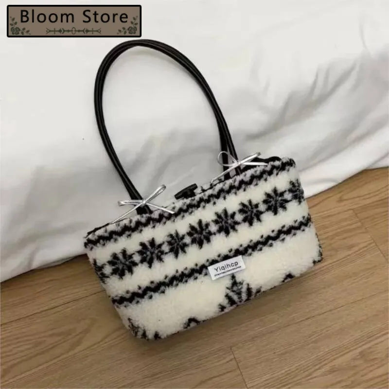 

Bloom Plush Y2k Shoulder Underarm Bag Women 2025 New Versatile Snowflake Handbag Purse Female Haruku Aesthetic Bags Wallet