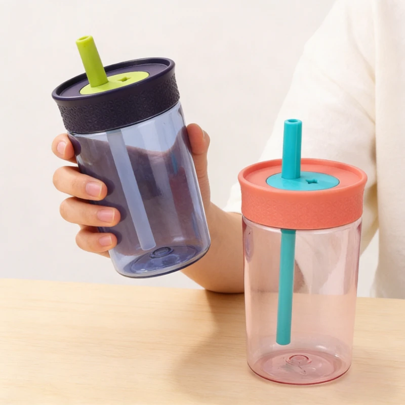 Neuer kompakter tragbarer Strohhalmbecher, hochwertig aussehender, hitzebeständiger Kunststoff-Kaffeebecher, niedlicher Mini-Wasserbecher, modischer Strohhalmbecher für den täglichen Gebrauch