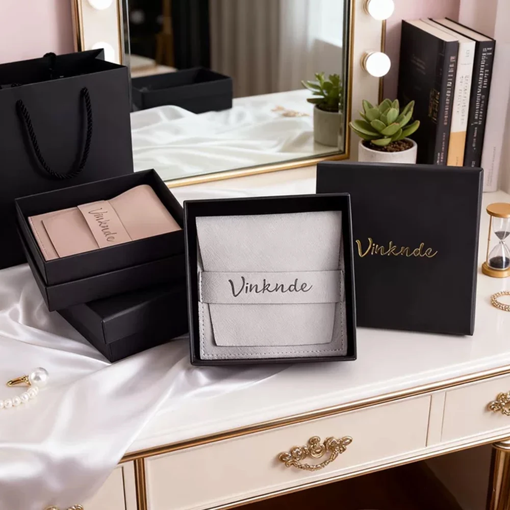 

Роскошная подарочная коробка для ювелирных изделий с крышкой, индивидуальный логотип, маленькие бумажные упаковочные коробки для серег, ожерелья, органайзер для путешествий, сумка из микрофибры