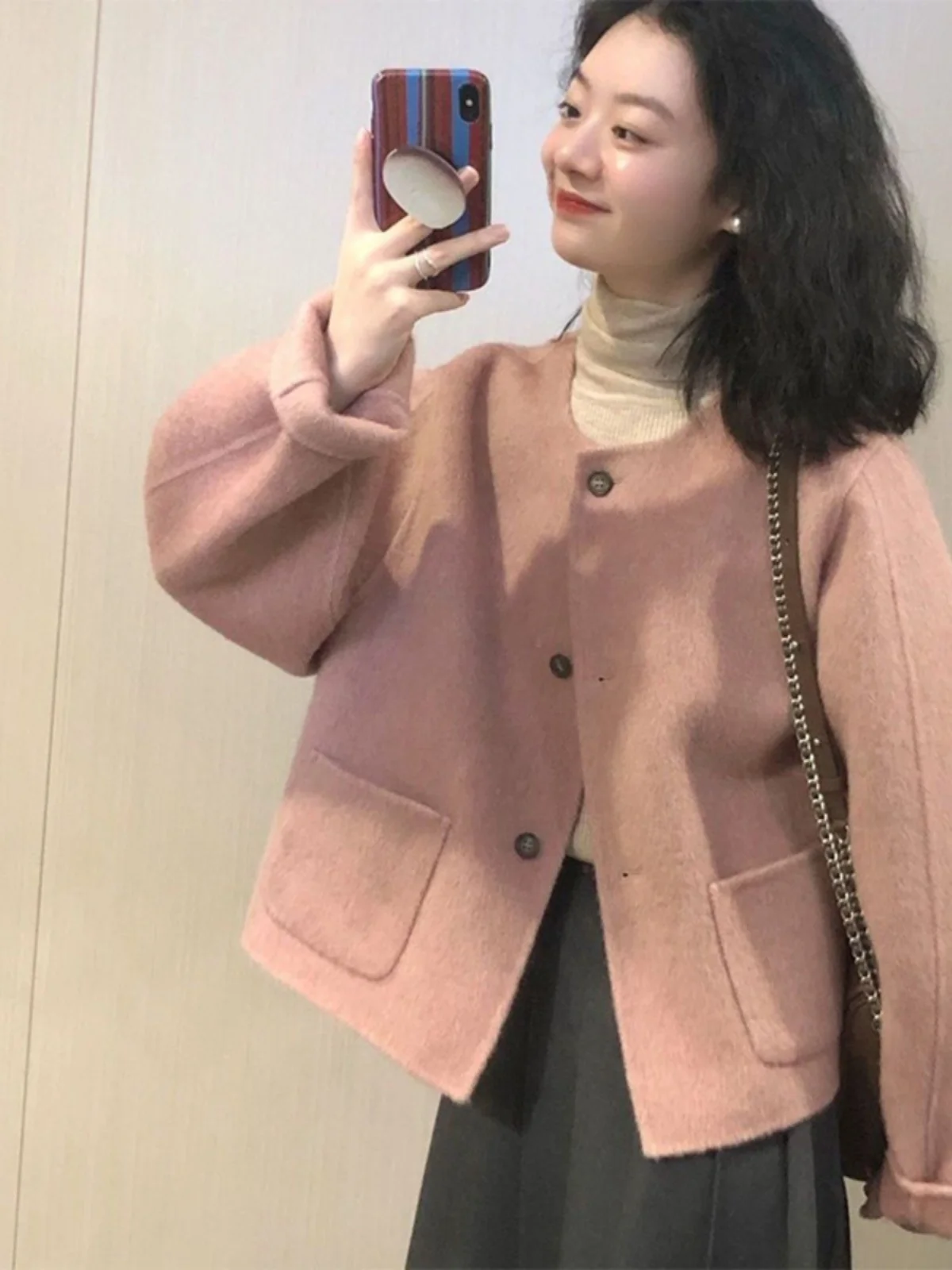 Jaqueta de Tweed Azul Marinho Feminina Elegante Vintage com Botões e Detalhes em Renda Retro Bordada Dupla Face Decorada