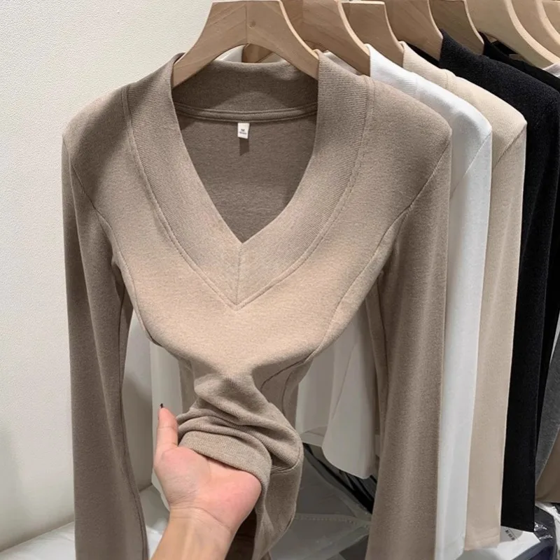 A New Tight-fitting Long-sleeved Top Women Spring and Autumn Featuring Low-V-neck Form-fitting Top with Brushed Base Layer Coat