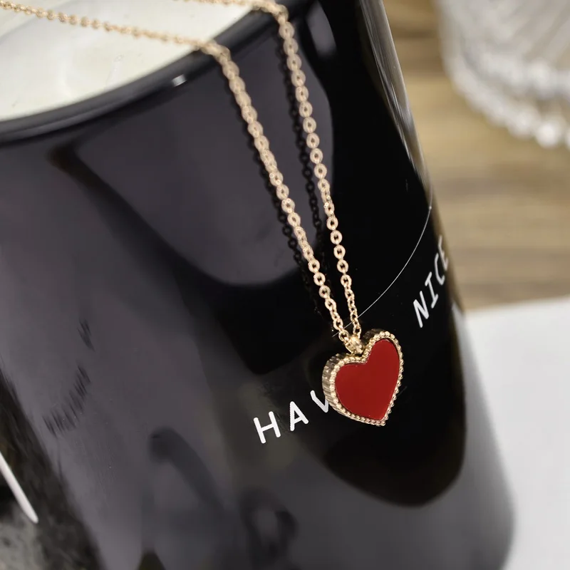 New Enamel Heart Pendants Necklaces for Women Black Red Love Drop Necklaces Gold Color Chain Necklaces Party Gifts collar