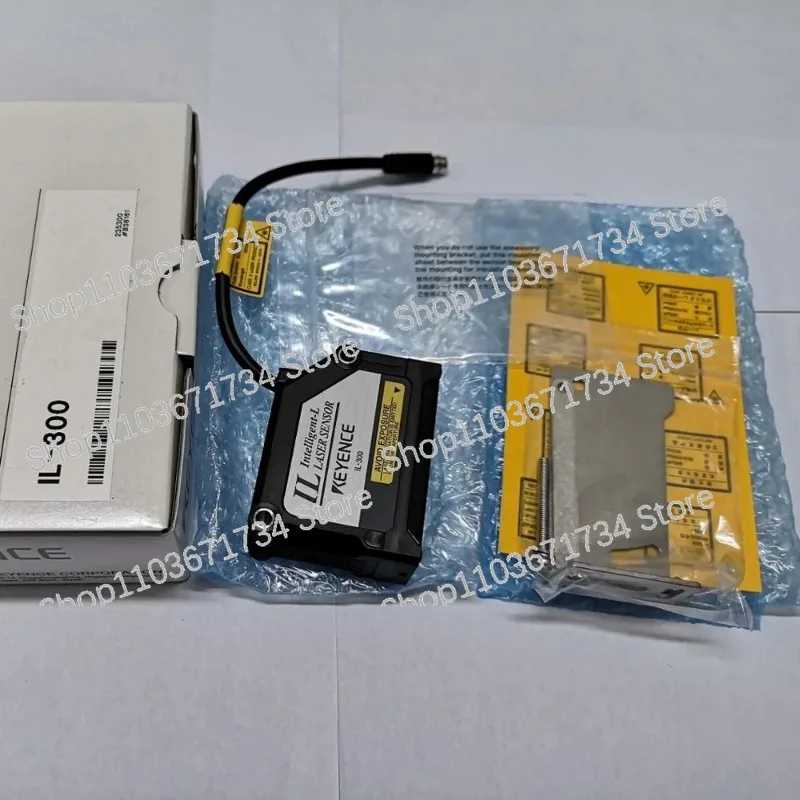 

KEYENCE CMOS Multi-Function Analog Laser Sensor IL-300 Sensor Heads New Original