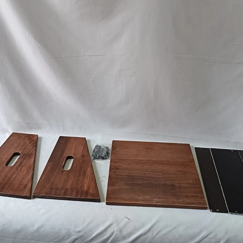 無垢材のコンピューターデスク、ケーブル管理機能付き、広々としたホームオフィステーブル、グロメット穴付きの学習用ライティングデスク、組み立て簡単