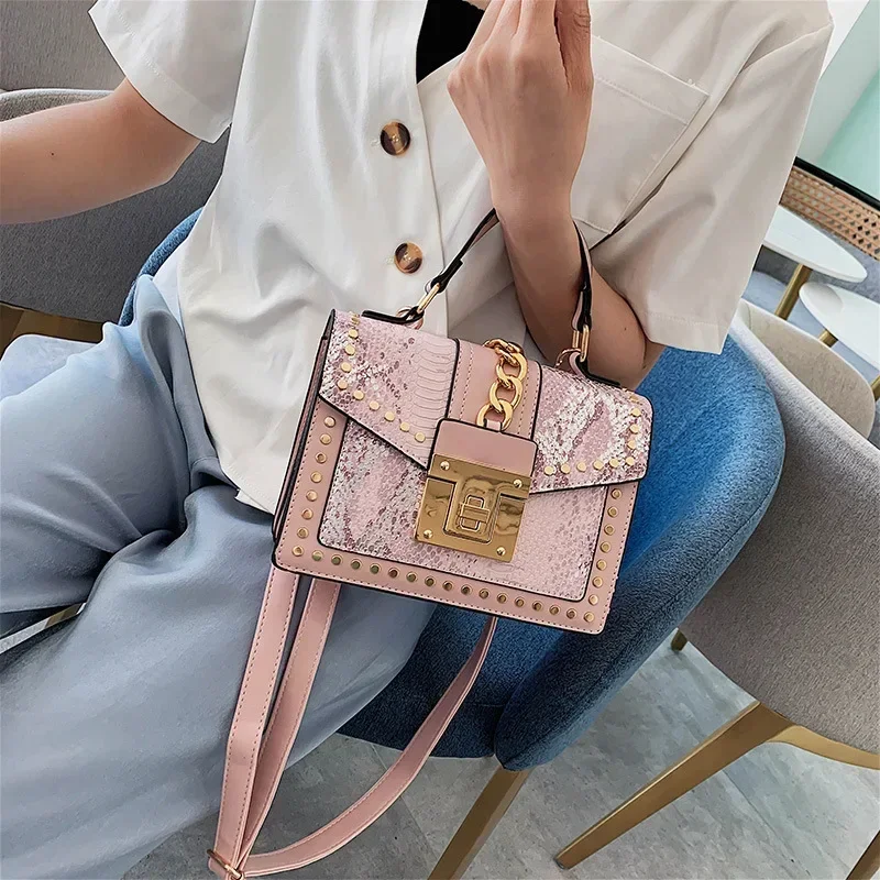 

2025 Women's Chic Shiny Tote - Luxe Textured Crossbody & Handheld Purse for Effortless Daily Commuting & Weekend Getaways