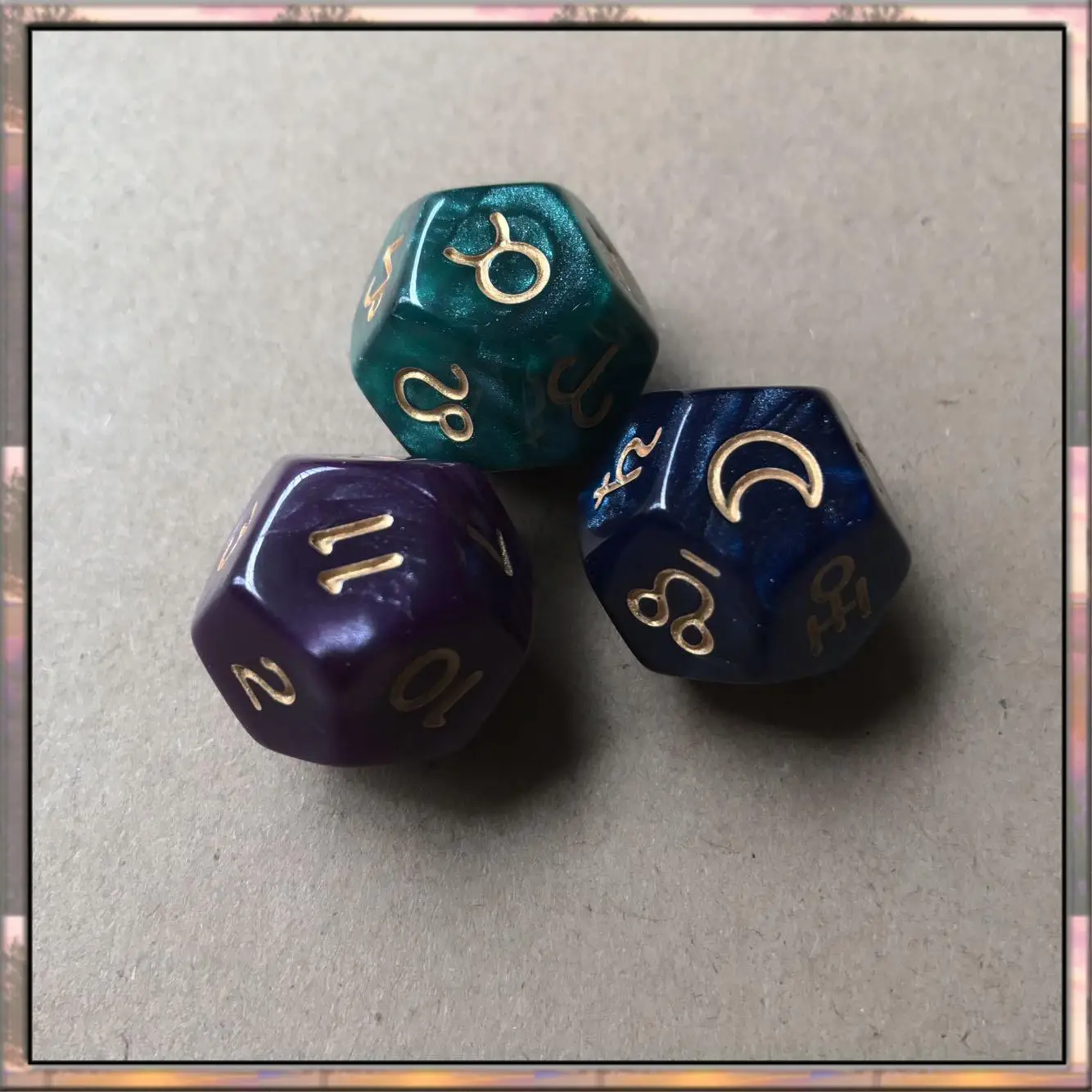 BAAZ HOT 3Pc/Set 12-Sided Tarot Dice Resin Polyhedral Astrology Constellation Divination Cards Game Dice For Astrologers