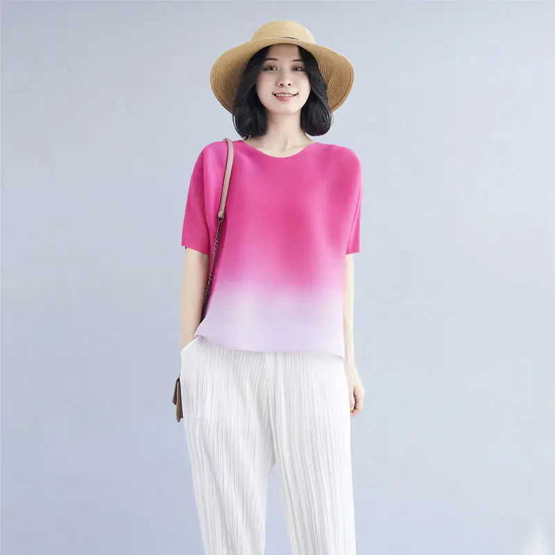 2023 new summer fashion temperament slimming gradient blouse loose gradient short-sleeved T-shirt female thin fold wrinkles