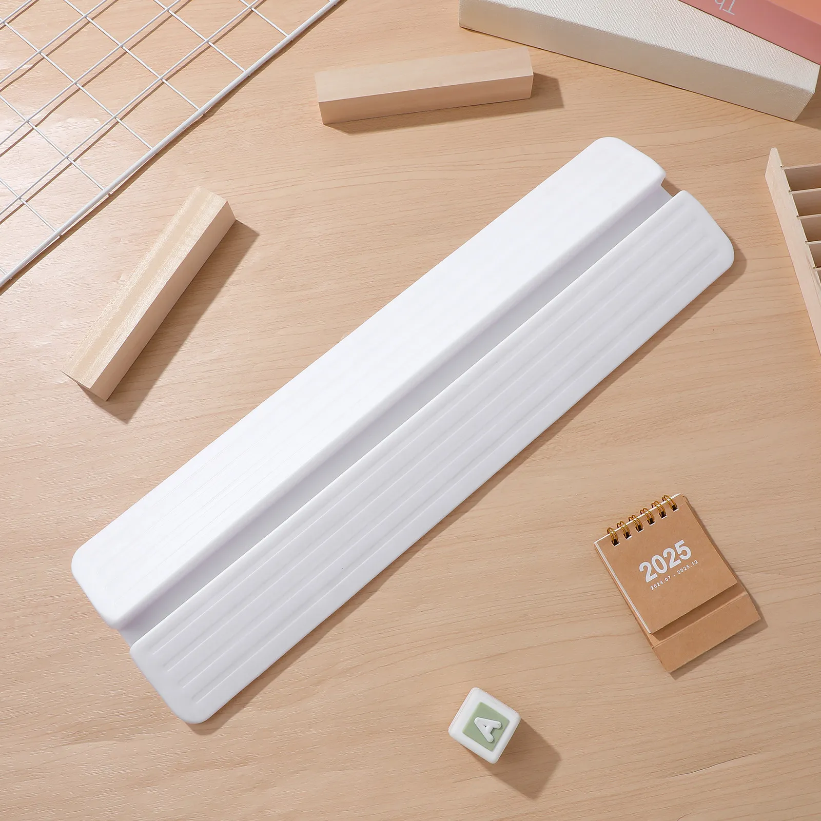 

Guardrail Fitting for Baby Fence Heavy Duty Plastic Door Fence Fixator Anti-Slip Stairway Safety Gate Installation