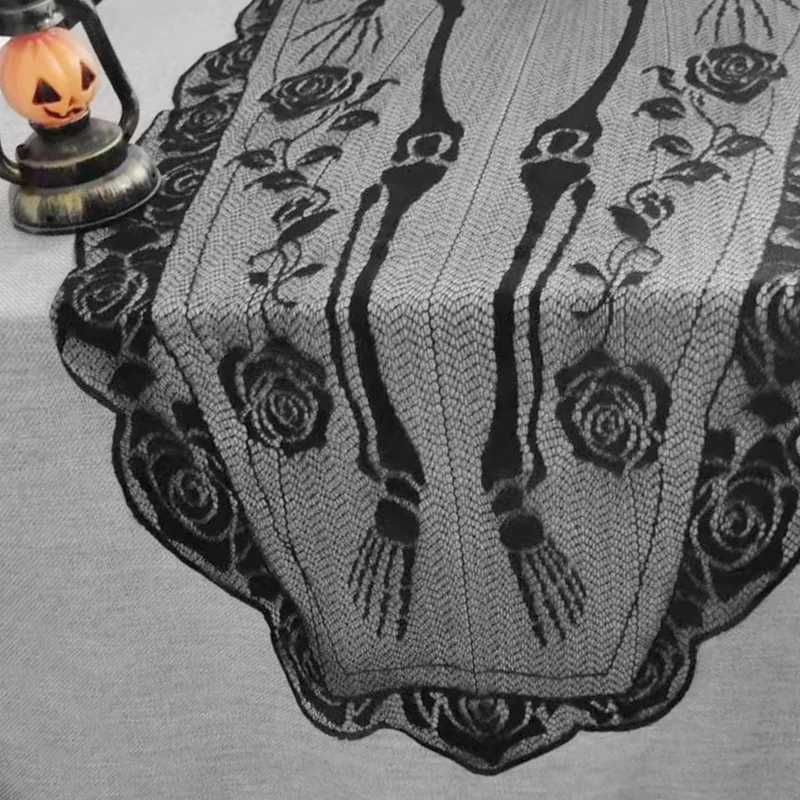 1 Stück Halloween-Tischflagge mit düsterem Skelett-Motiv, Rosen-Spitzenbesatz, Tischdeko-Stoff für eine Halloween-Party im Spukhaus-Stil. – Detail 7