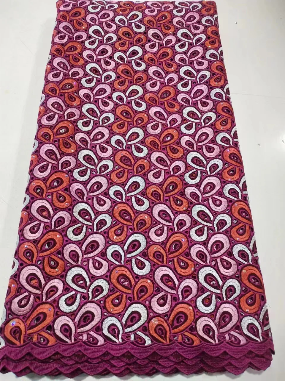 قماش دانتيل قطن سويسرا أصلي 2026 تصميم جديد دانتيل فوال سويسري أفريقي في سويسرا جودة عالية فاخرة من القطن الخالص #2