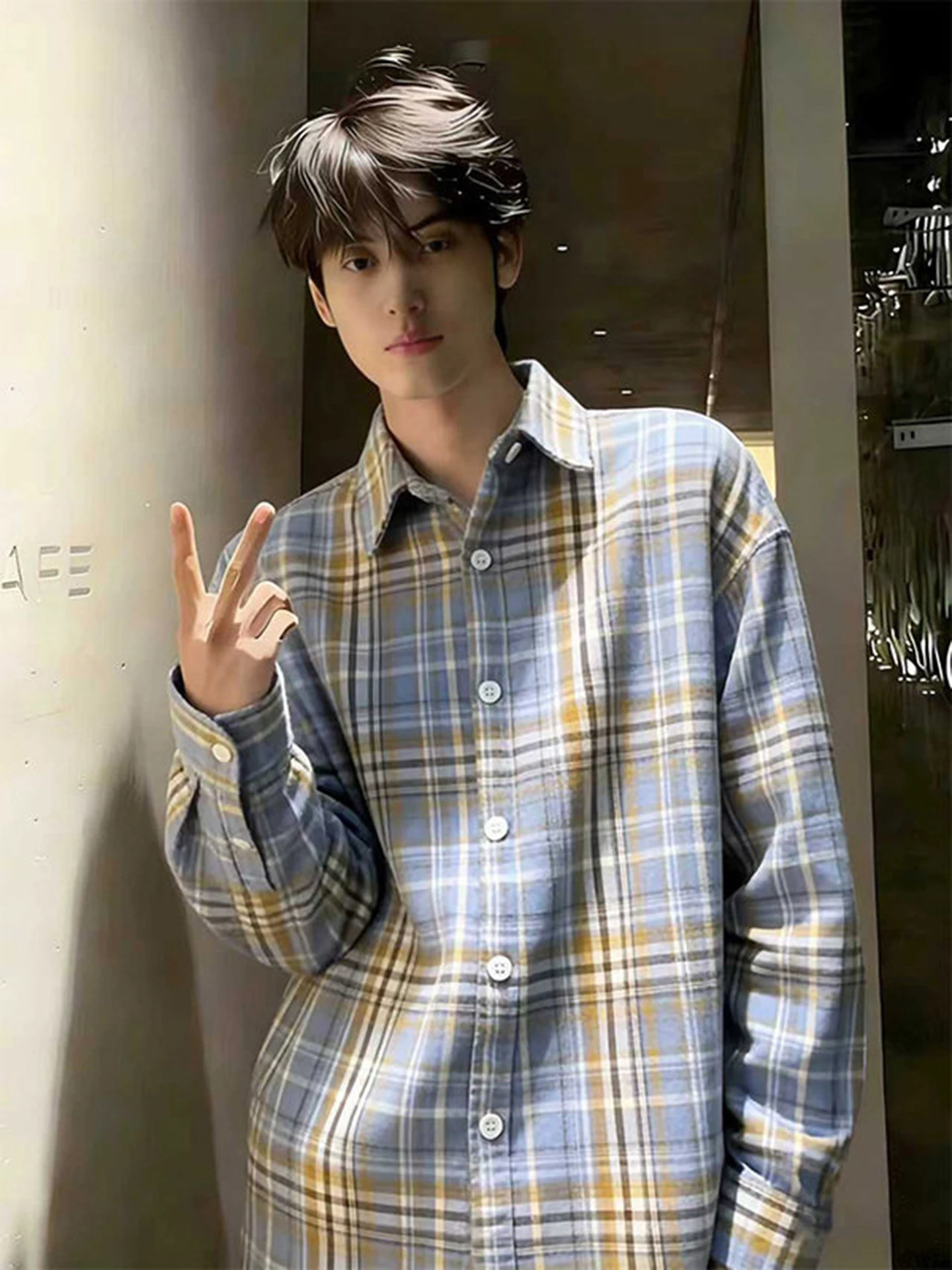 

Retro American Plaid Long Sve Men's irt Autumn Winter Fce Lined Layering Design Collar Jaet Youth Faion Sle