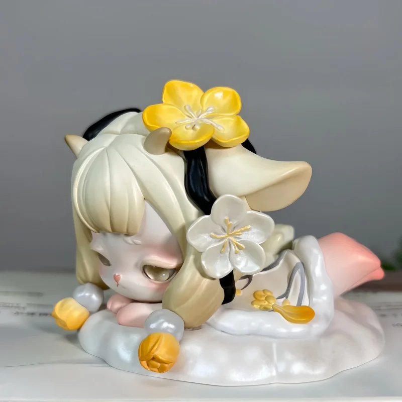 

TOPTOY Ninimo Cloud Whisper Fantasy Art Figure Toy for Desktop Decoration Season Series Blind Box Collectible Gift for Adult
