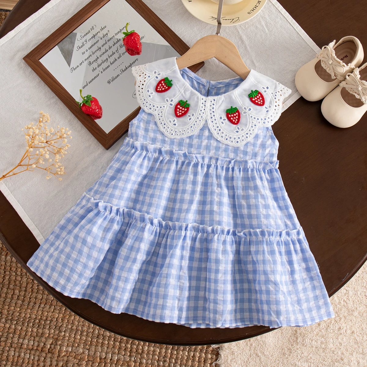 Strawberry Embroidery Korean Style Toddler Dress Red Sleeveless Checkered Dress for Baby Girl Casual Outdoor Clothing