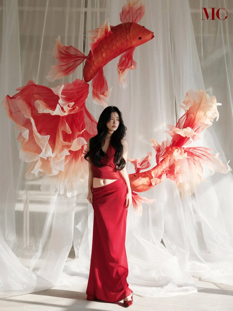

New 2026 Red Koi Fish Theme Chinese Style Portrait Photography Art Clothes Studio New Year Atmosphere Sensation Traditional C...