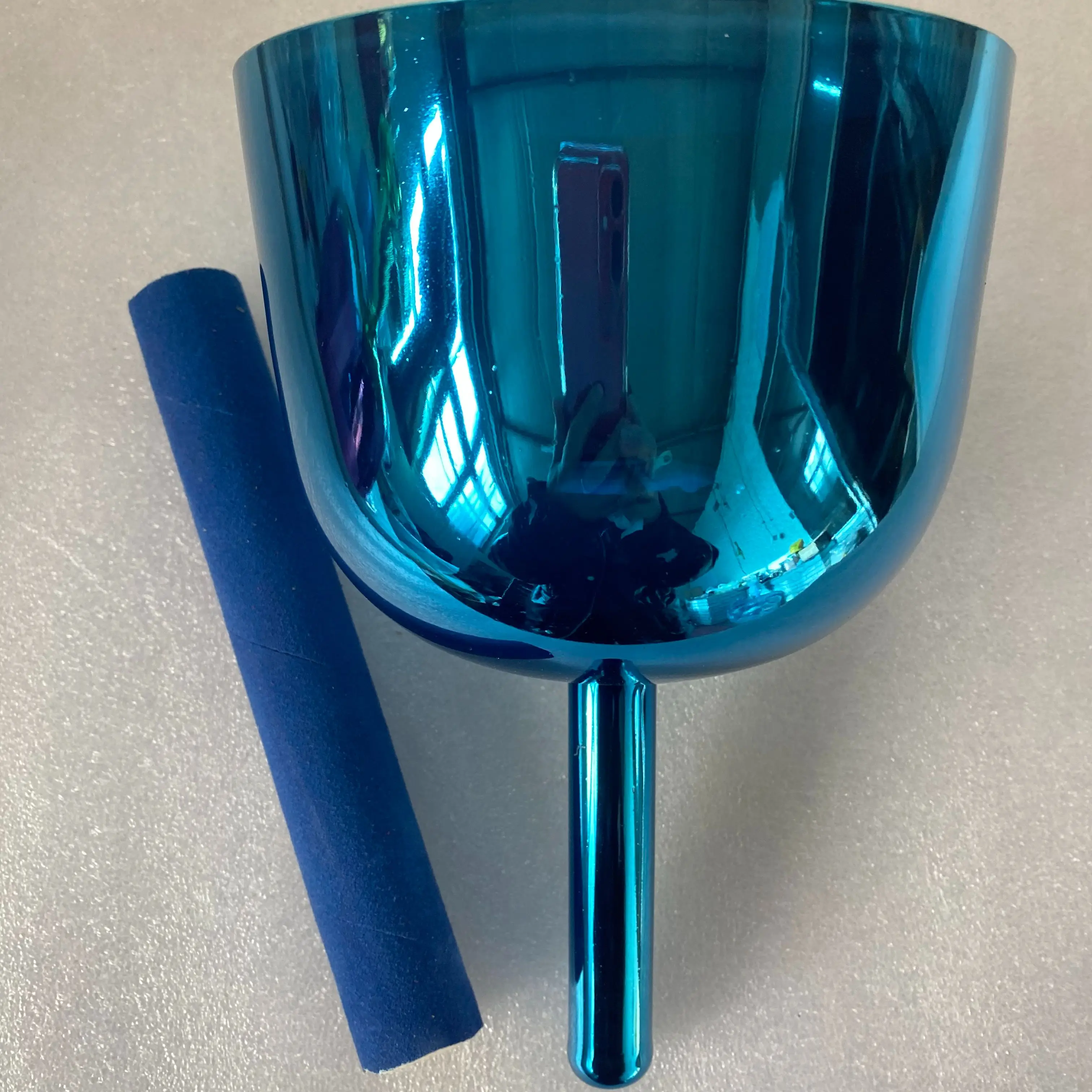 

417hz frequency practitioners Crystal singing hanlde bowl about 5.25" for music therapy sound healing chakra balancing