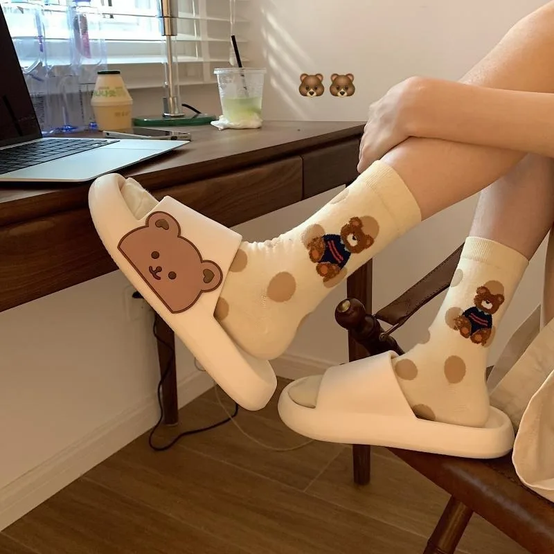 2024 Summer Women's Slippers Beach Home Cartoon Bear Character Slippers Unisex Thick Sole Indoor Bathroom Anti Slip Shoes Couple