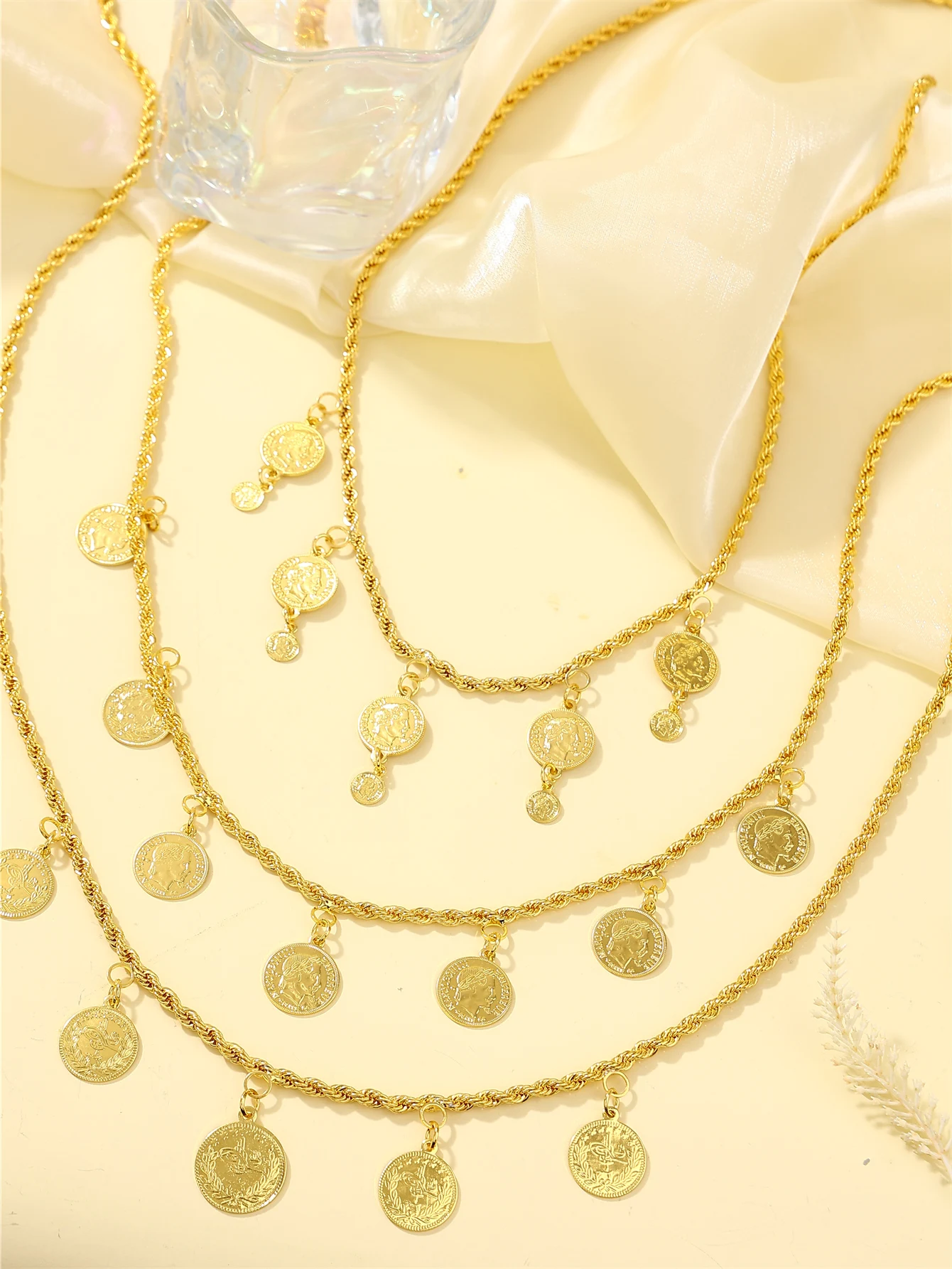 

Turkish coin-style ladies' necklaces, Ottoman totems, ladies' wedding party accessories, festival gifts.