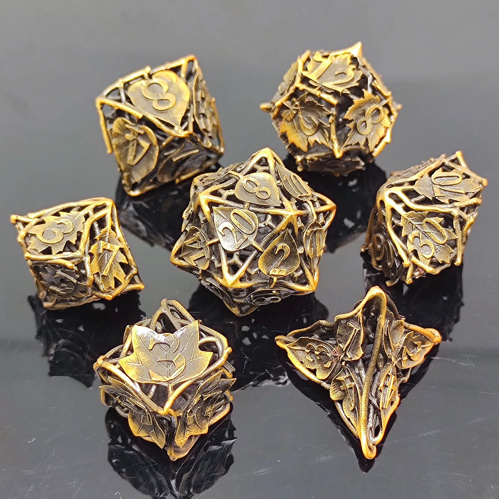 

3D Печатные полые металлические игральные кости, набор из 7 предметов, полигональные игральные кости, металлические игральные кости, настольная игра D20