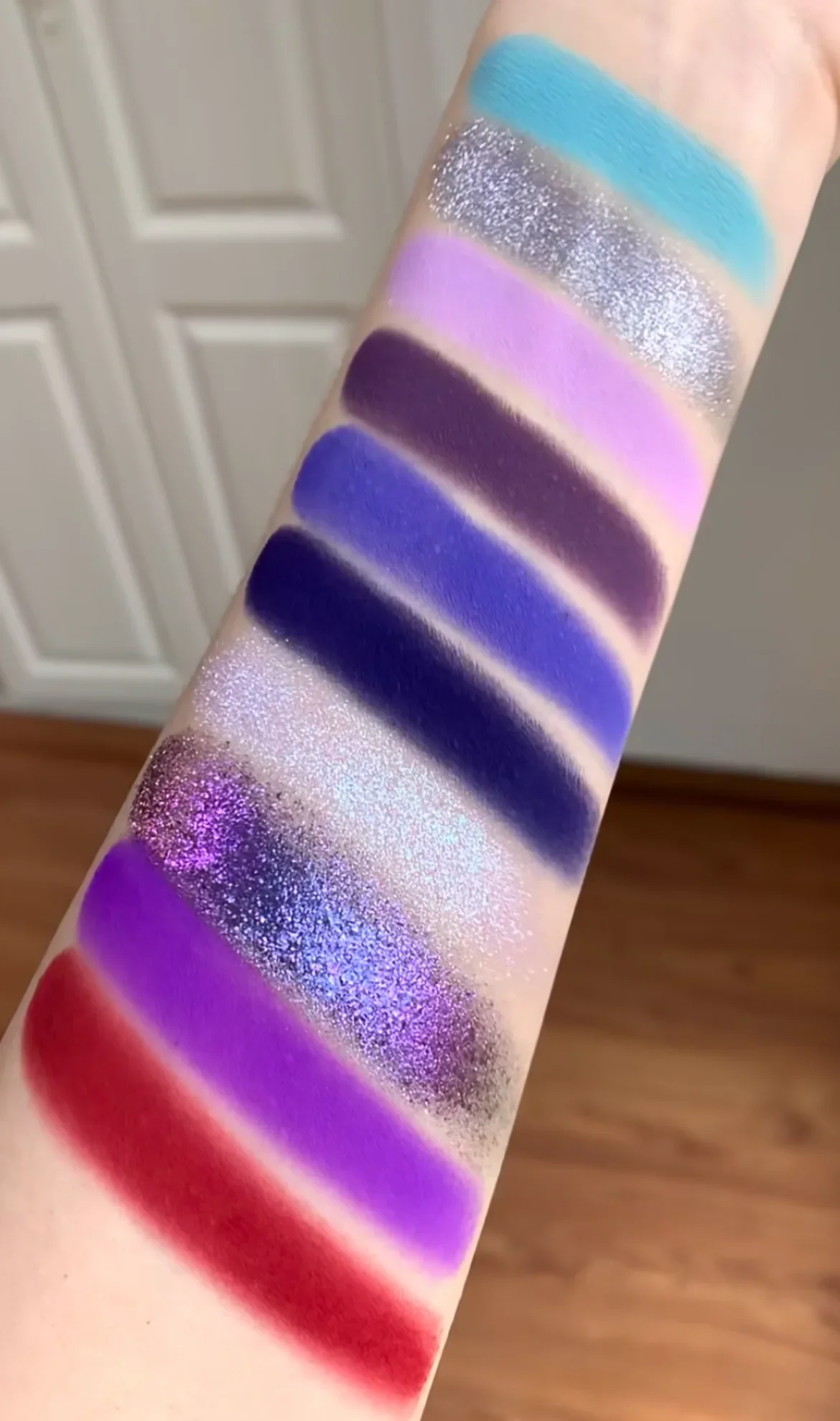 DRAMOเห็ดเก่าชื่อร่วมY2K 10 สีอายแชโดว์Matte Shimmer Chameleon Eye Shadow Paletteสีเขียวสีเหลืองแต่งหน้า