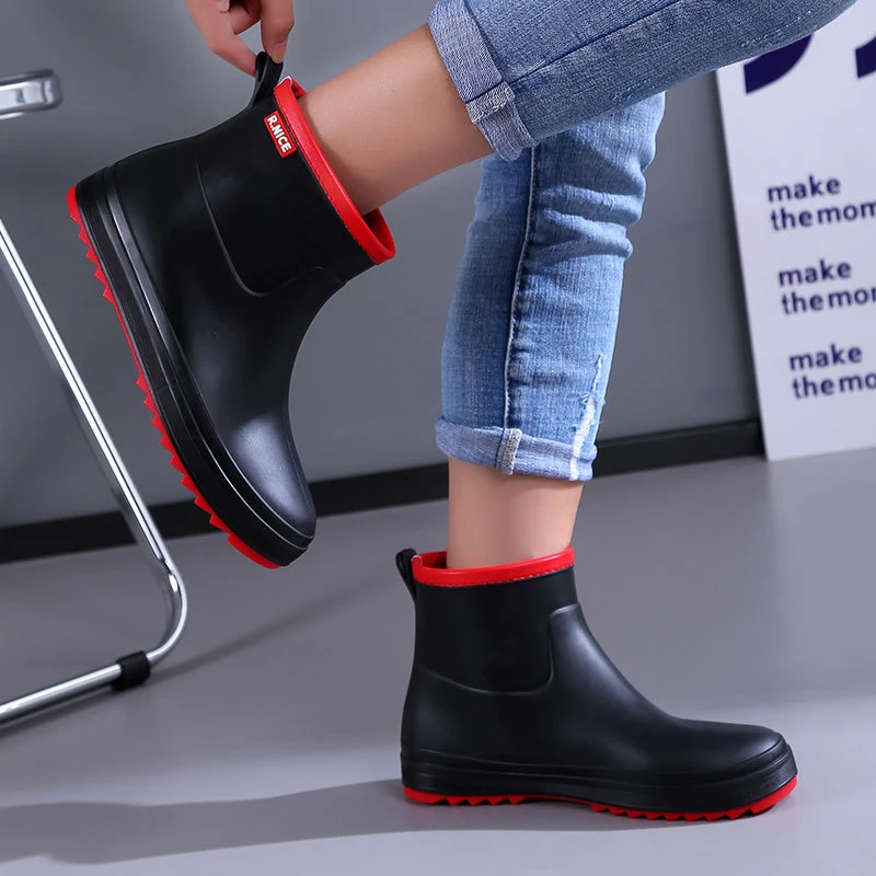 Women\'s Adult Fashion New Rain Boots Short Tube Waterproof Non-slip Rain Boots Warm Plus Cotton Work Rain Boots Size 36-40