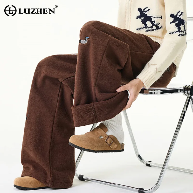 

LUZHEN 2025 Winter New Embroidery Pattern Thickened Fleece Liner Warm Pants Men's Trendy Elegant Elastic Waist Trousers JY5045