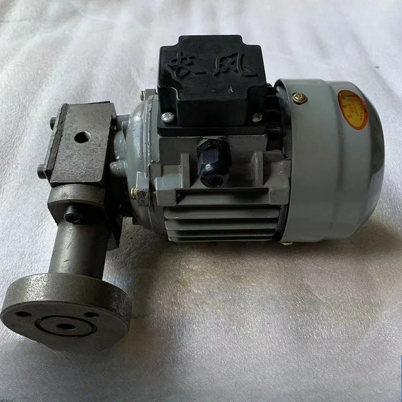 Radial  Clamping  Drilling Machine Z3040Z3050 , Operating Oil Pump Spindle
