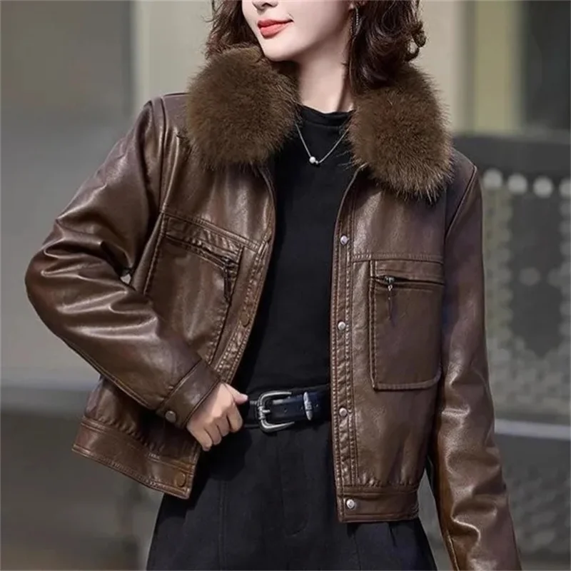 Chaquetas de mujer, nueva ropa de abrigo, cuello de piel de invierno y acolchado de terciopelo, abrigo informal cálido de cuero corto a la moda para mujer, chaqueta de cuero