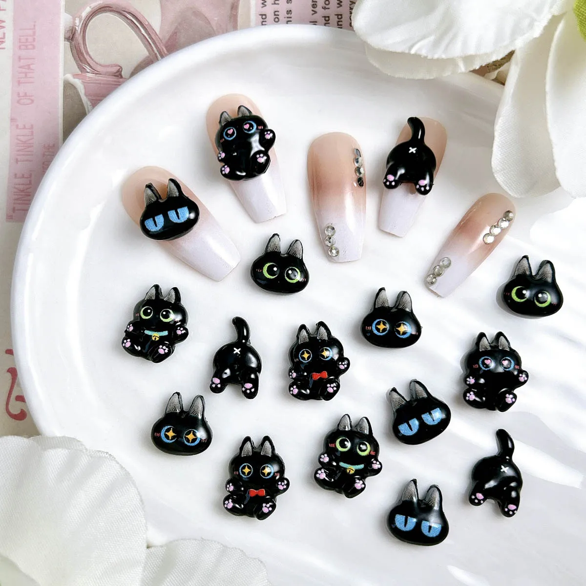 رائعتين ملتوي أسود أبيض القط الراتنج مسمار السحر الإبداعية مضيئة الكرتون القطط مسمار الفن زينة DIY دبوس الشعر تصاميم الأظافر #3