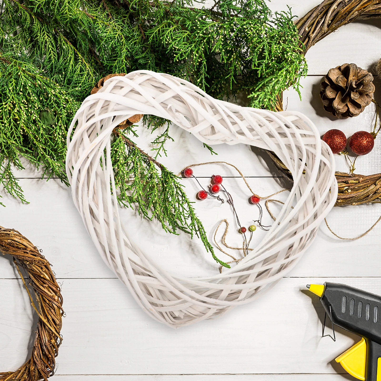 

Heart Shape Frame Decor Natural Garland Vine Craft Wall Hanging For Christmas Bedroom Living Room Diy Ring Wreath Making