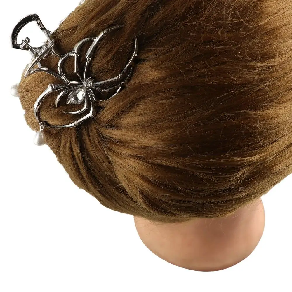 Creative Hollow Spider Hair Claw rhinestone Geometric Large Shark Clip Pearl Hair Accessories Metal Hair Claw Girl