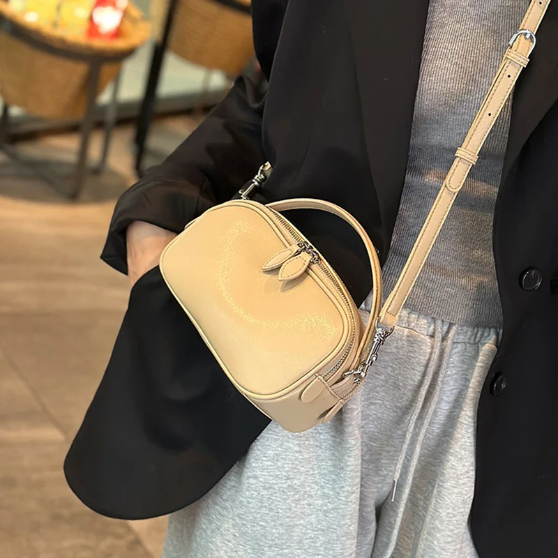 Minimally Sophisticated and Versatile Leather Mini Pure Color Travel Commuting Single Shoulder Crossbody Handbag for Women
