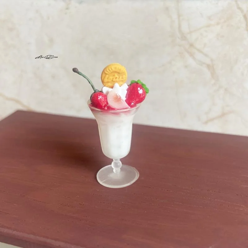 Rosa Eisbecher Getränk Miniatur 1/12 Puppenhaus Essen Modell Spielzeug Einzelstück Puppenzubehör für Kinder Puppenhaus Dekor Geschenk