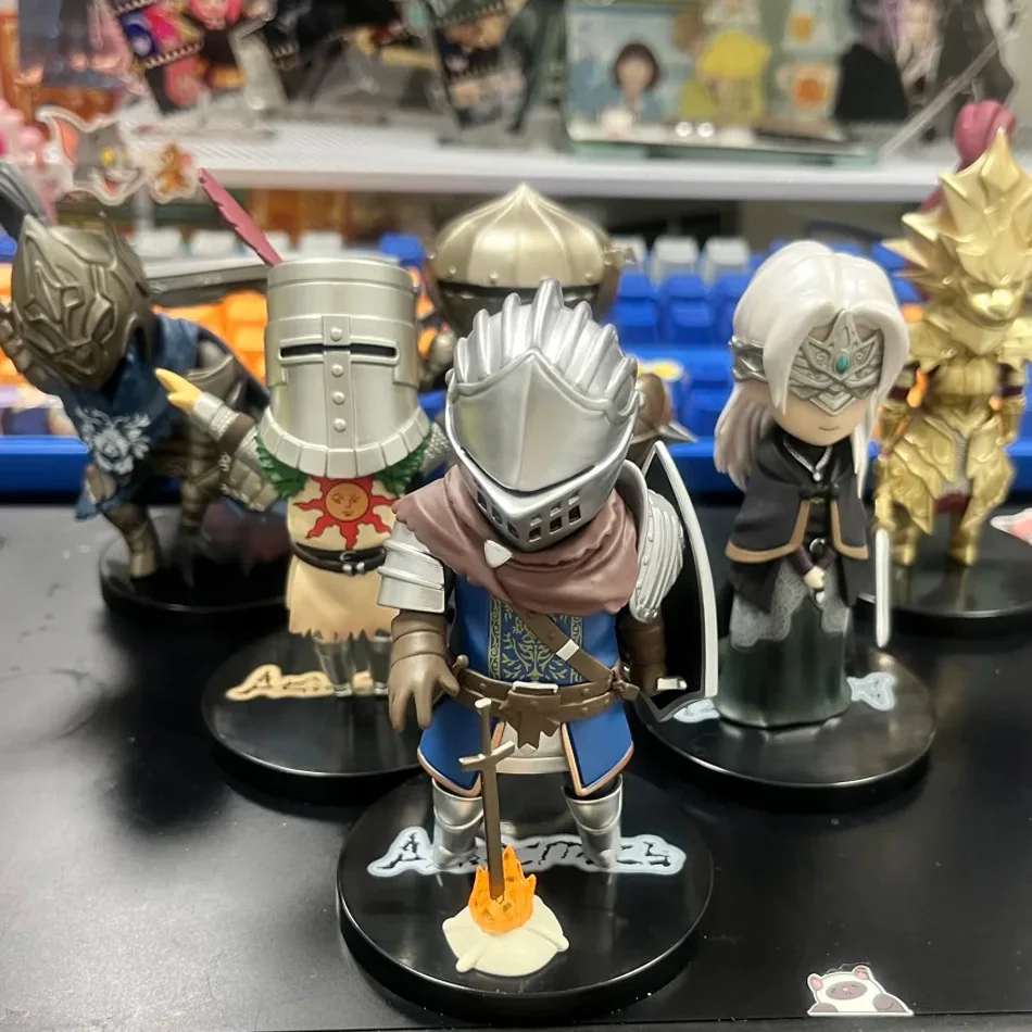 

Новый набор из 4 фигурок Dark Souls: Солейр, Зигмайер, Оскар, Орнштайн, Арториас. Коллекционные фигурки из ПВХ, модели игрушек.