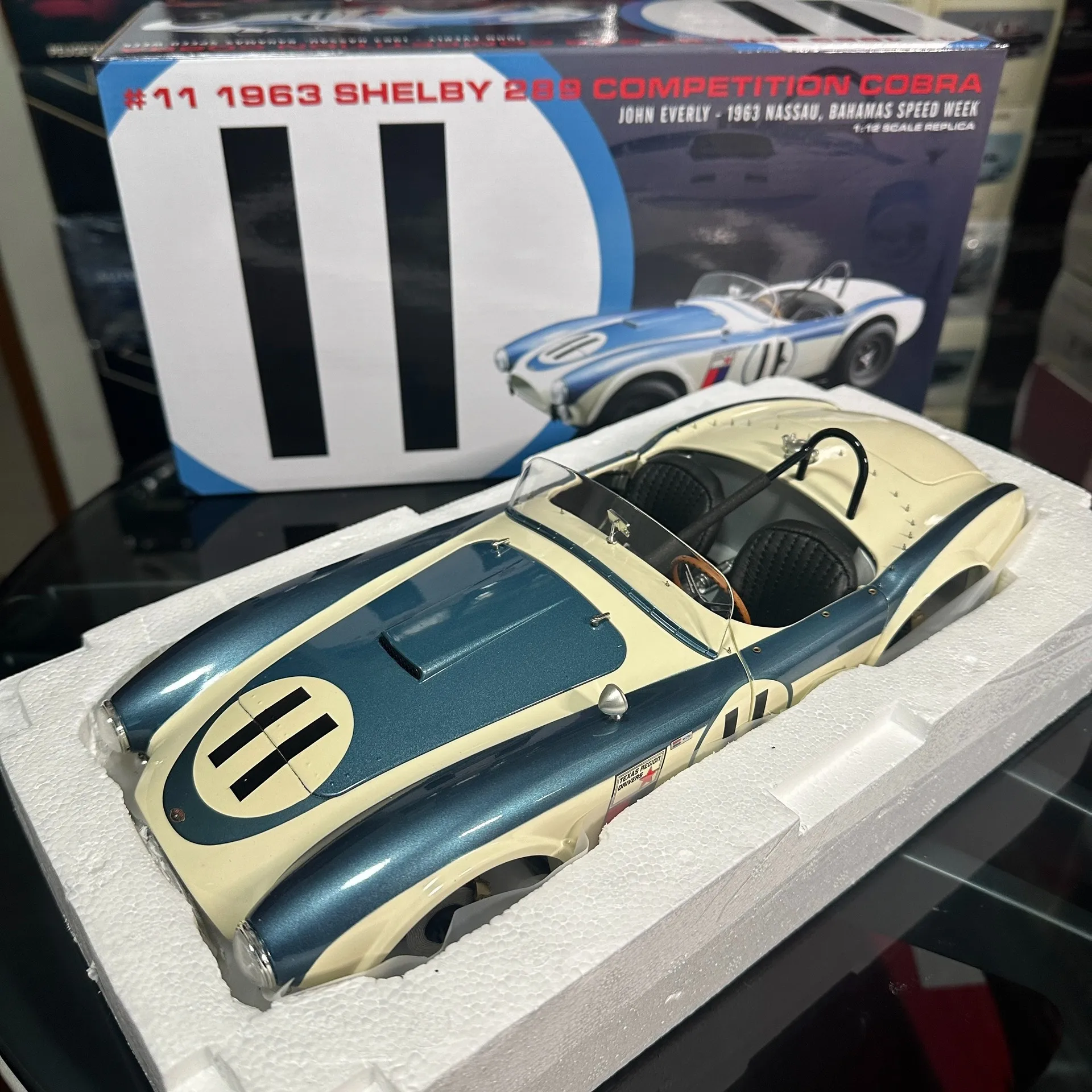 GMP 1:12 Shelby Cobra 289 1963 #11 Simulation Limited Edition All Open Alloy Metal Static Car Model Toy Gift