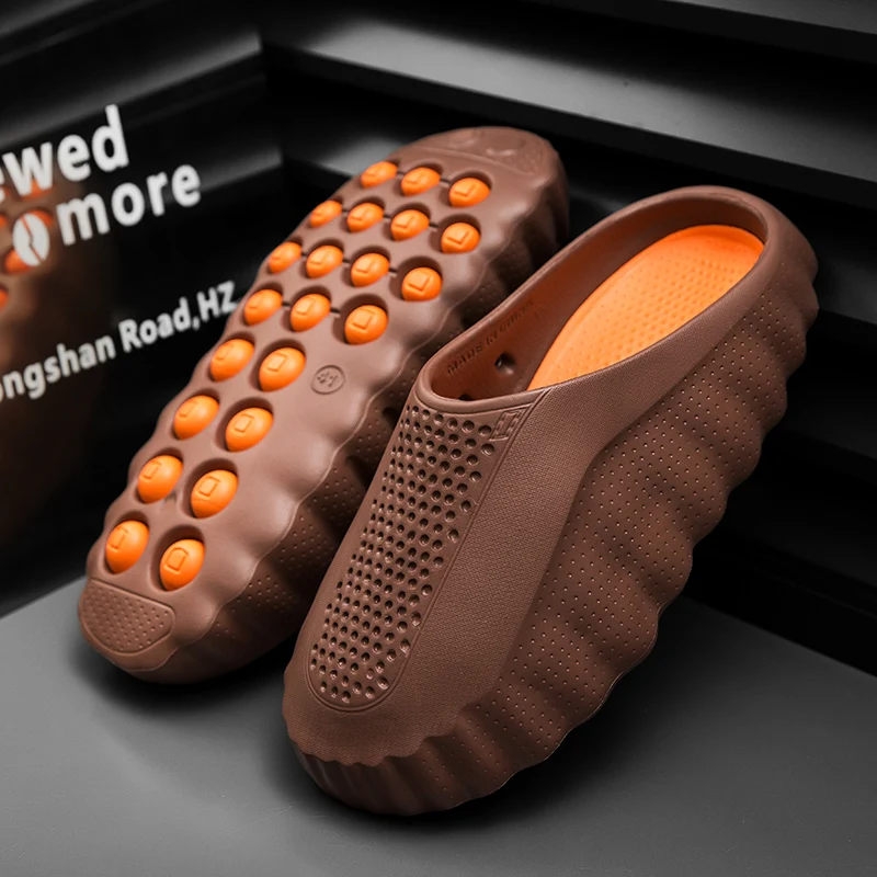 Lightweight Technology Men's Massage Slippers Beach Sandals Comfortable Soft Slides Clogs Casual Shoes Home 2026 Summer Slippers view 2