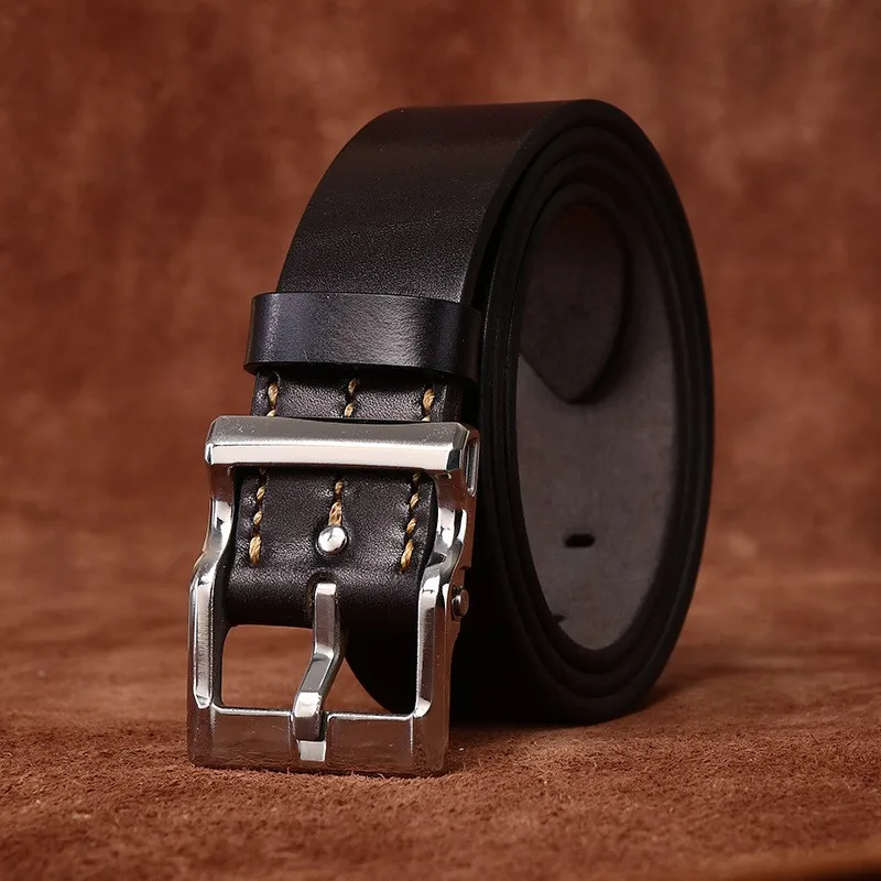 This men's fashionable and versatile leather belt is made of thickened top-grain stainless by hand