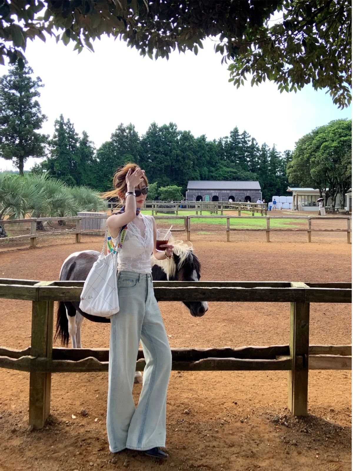 

Модные джинсы с высокой талией и широкими штанинами, из денима с эффектом потертости, на молнии, в французском стиле, для женщин 20-х лет