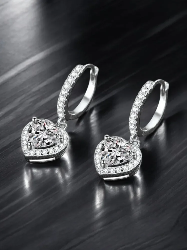 

Silver earrings jewelry GEA Moissanite 925 sterling silver earrings Love Bag Ear Buckle Light luxury Heart-shaped Ear Jewelry