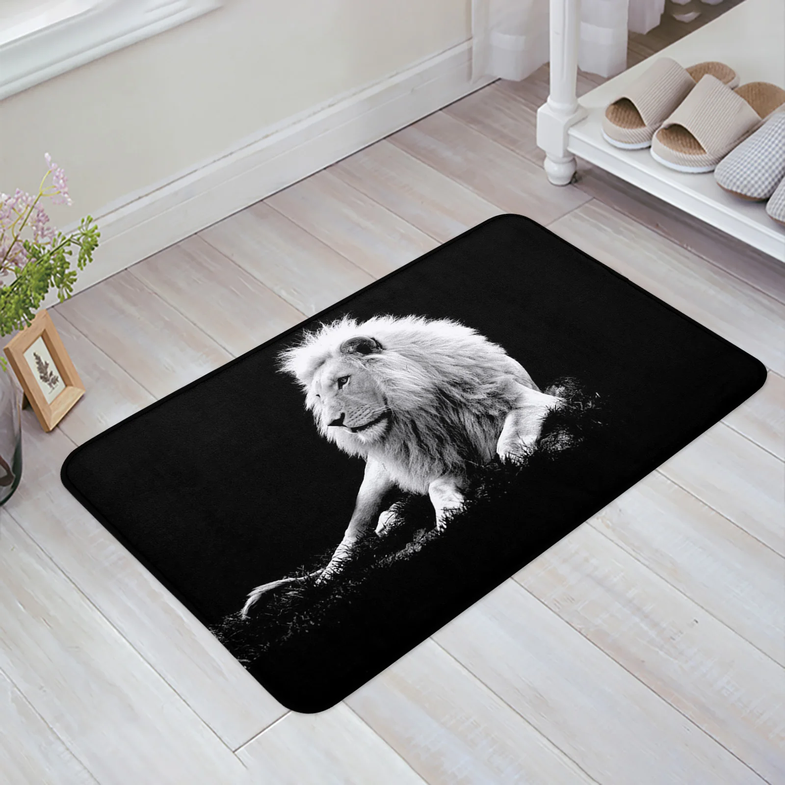 Lion Black Bathroom Bath Mat Coral Fleece Non-slip Carpet Bathtub Floor Rug Shower Room Doormat Kitchen Entrance Pad Home Decor