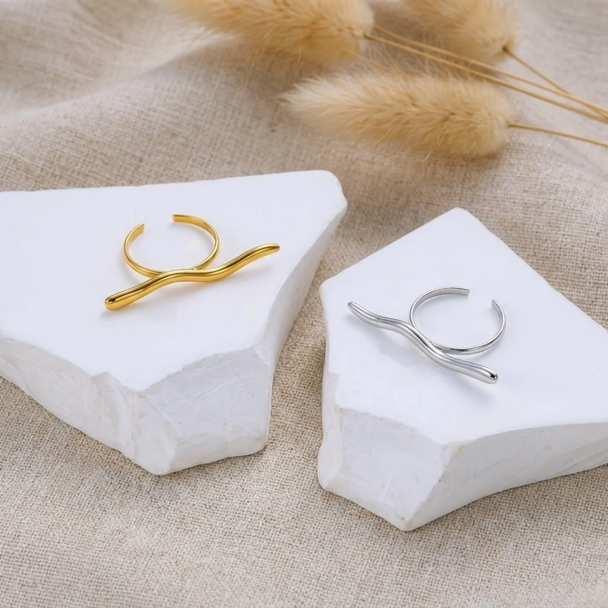 Minimalistische, lange, wellenförmige Fingerringe aus Edelstahl für Damen und Herren, trendiger, ästhetischer, winziger, schlangenförmiger, dünner Ring, Party-Schmuck. – Detail 13