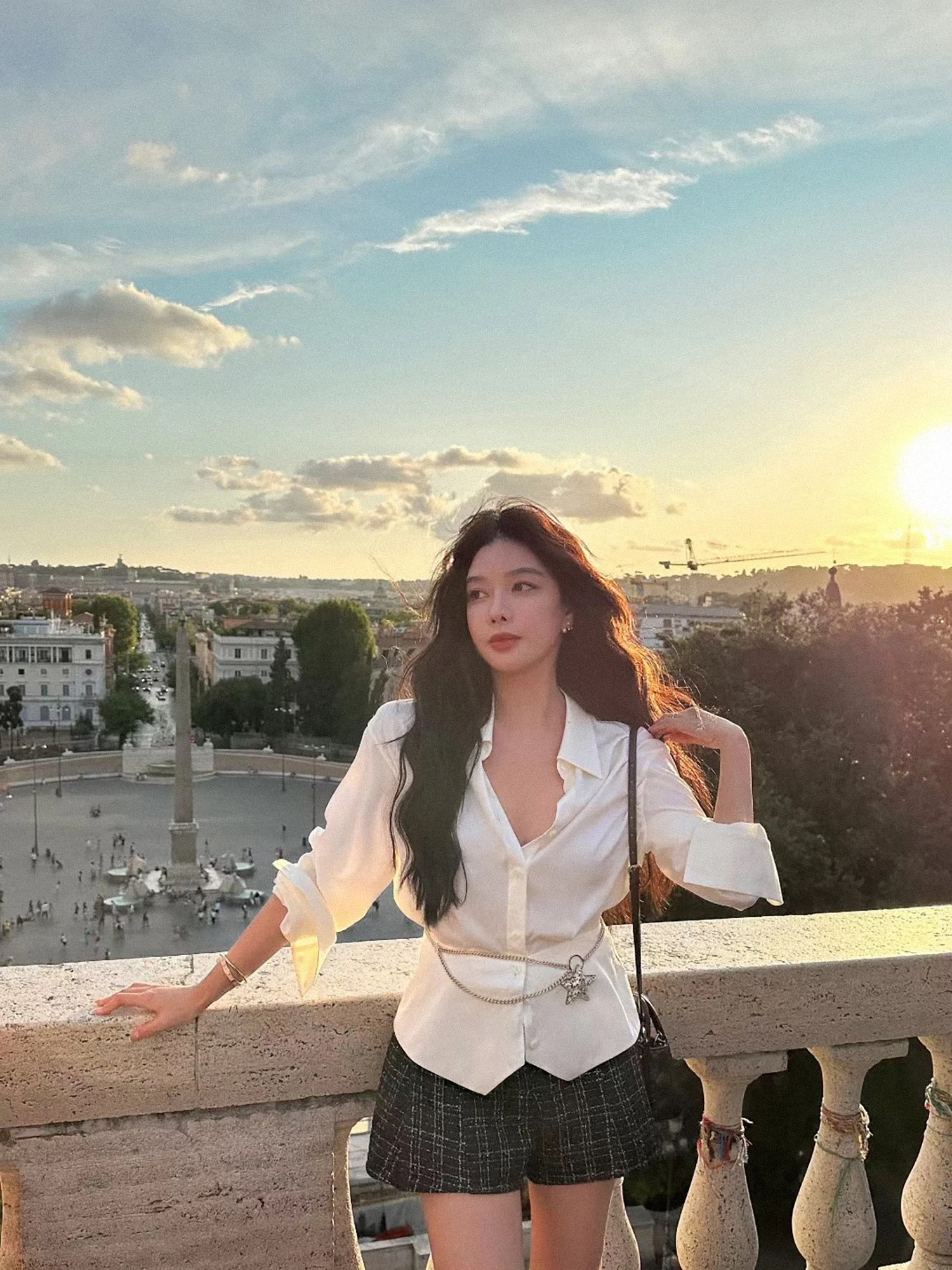 

Топ Schweele Roman Sunset 25B из шерсти Learsel с эффектом утяжки на талии, воздушный, белый, Garden of Angels Commute Sle